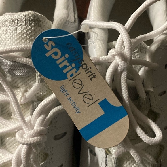 (1689) Easy Spirit Women's Romy Sneaker White silver glitter New 9 1/2 M - Picture 8 of 8